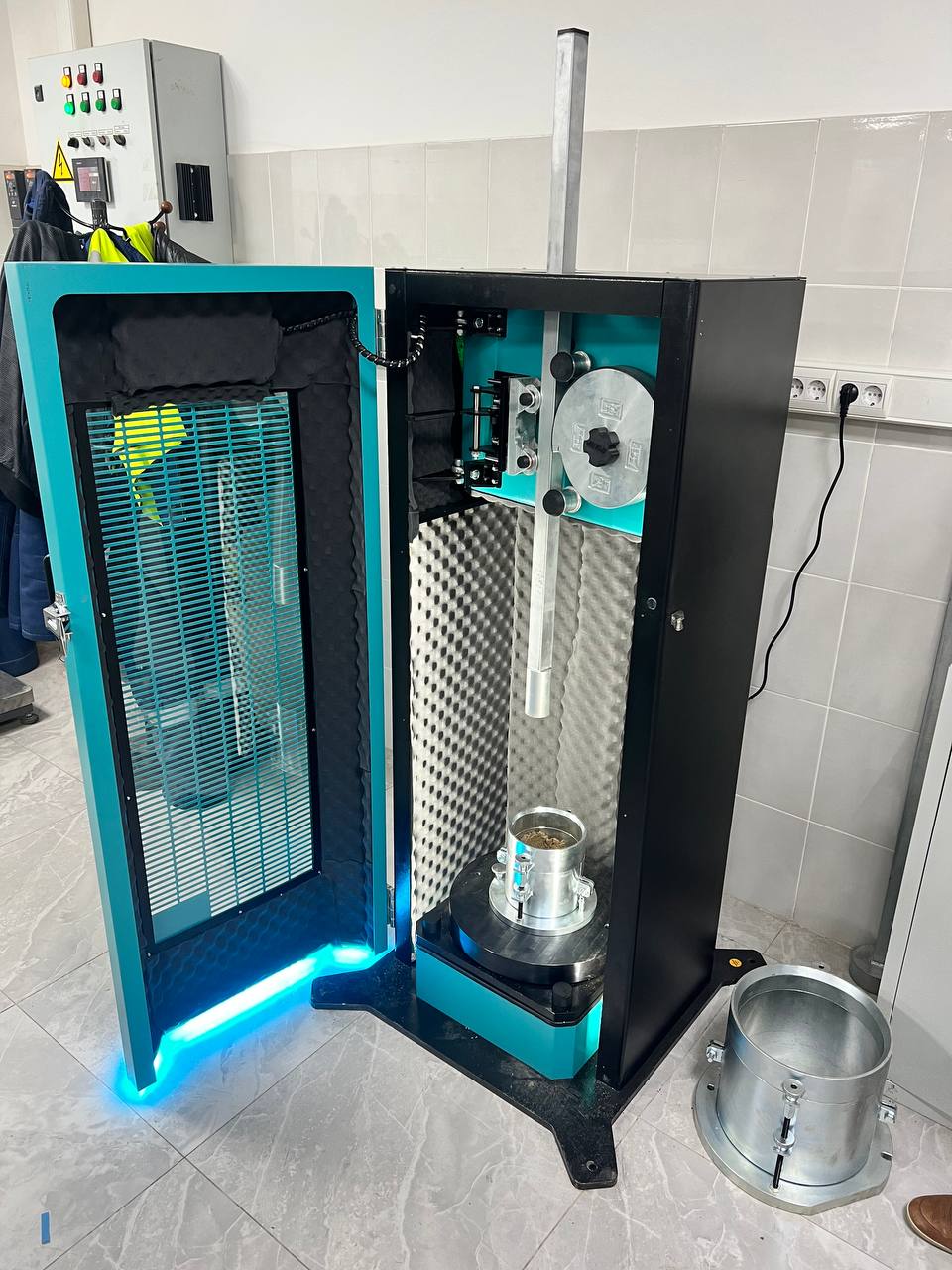 03.140.100 Универсальный автоматический Уплотнитель Проктора